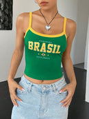 SHEIN EZwear Camiseta Cortada com Mangas Raglan e Acabamento Contrastante com Letra Gráfica Brasil Verde