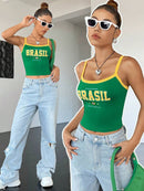 SHEIN EZwear Camiseta Cortada com Mangas Raglan e Acabamento Contrastante com Letra Gráfica Brasil Verde